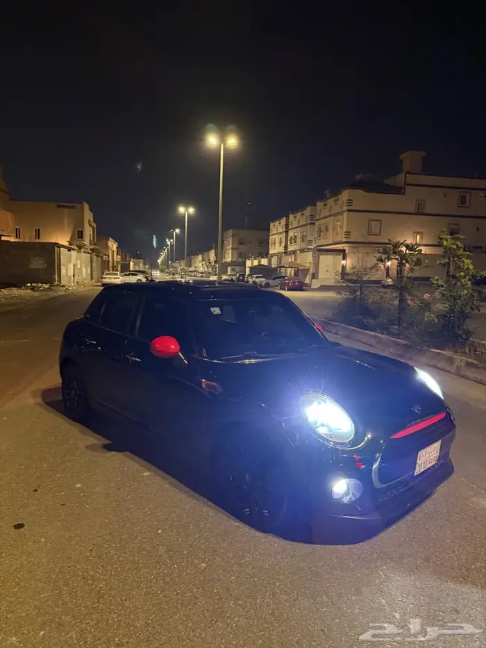 ميني كوبر 4 ابواب 2019 اسود داخلية احمر 3 سلندر تيربو 1.5 6