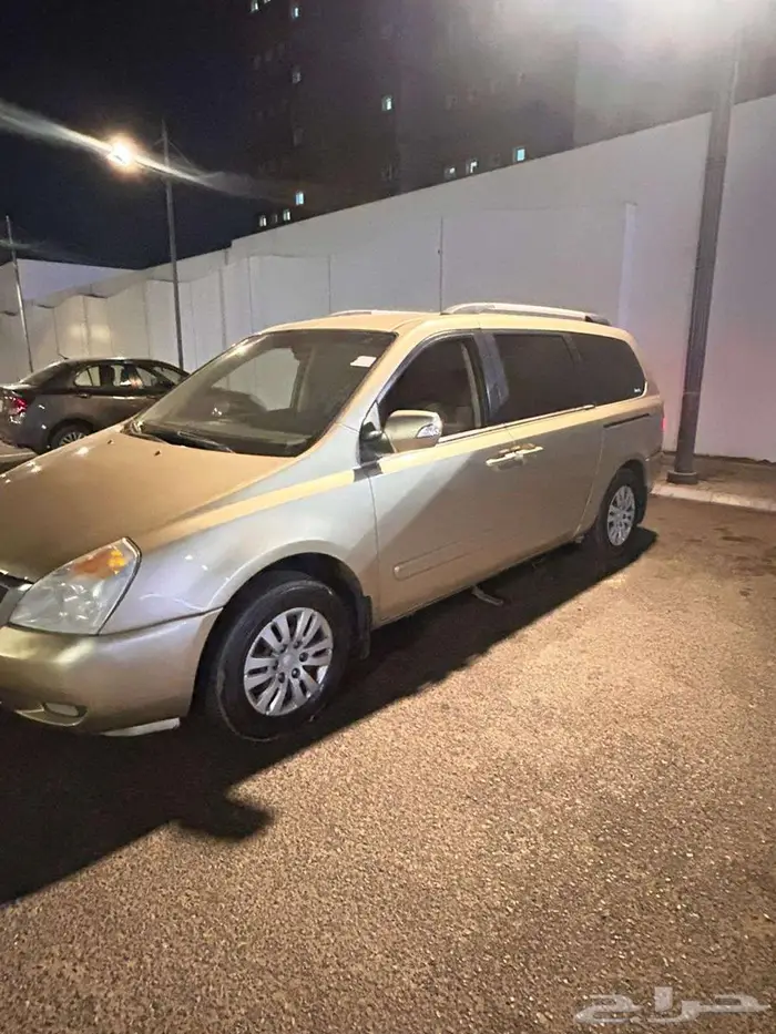 كيا كرنفال 2011 2