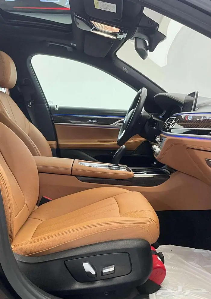 بي ام دبليو 2021 730LI 26