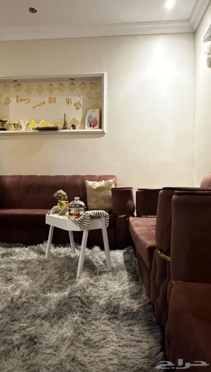 طاولة طعام ودولاب سفره 0