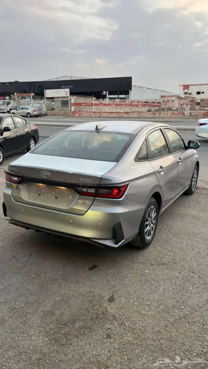 تويوتا يارس Y بنزين 2026 - عروض الأقساط 31