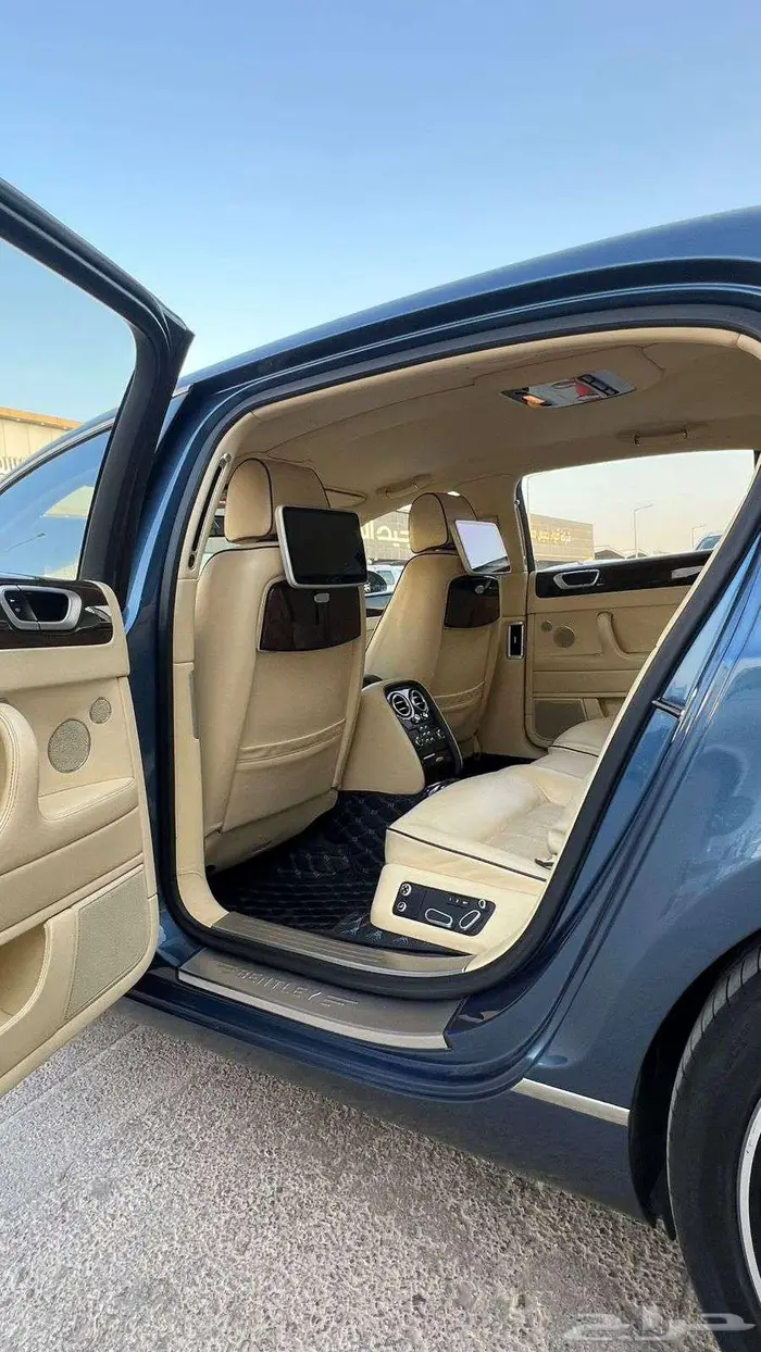 بنتلي فلاينج اسبير موديل 2012- معرض خلف للسيارات 15