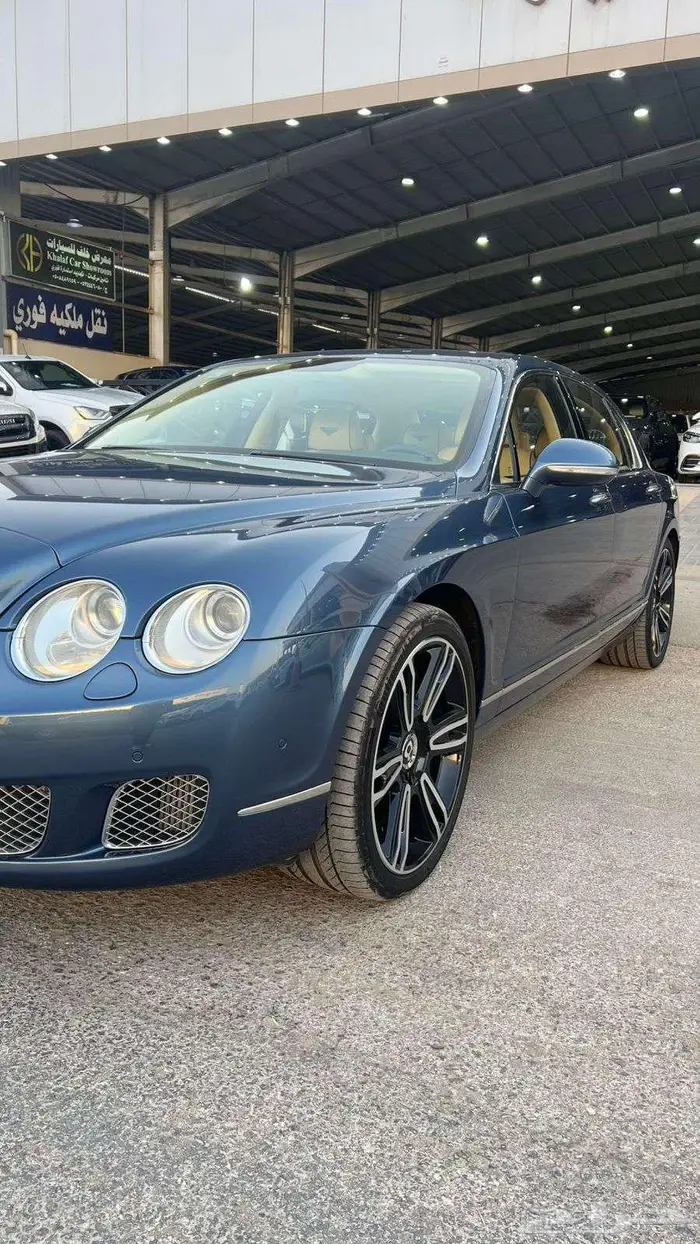 بنتلي فلاينج اسبير موديل 2012- معرض خلف للسيارات 1