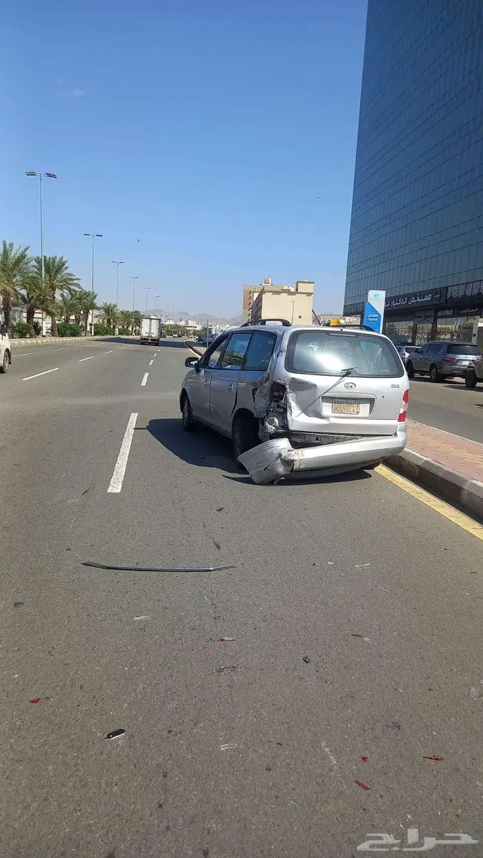 بيع السيارة تشليح كامل مو قطع 3