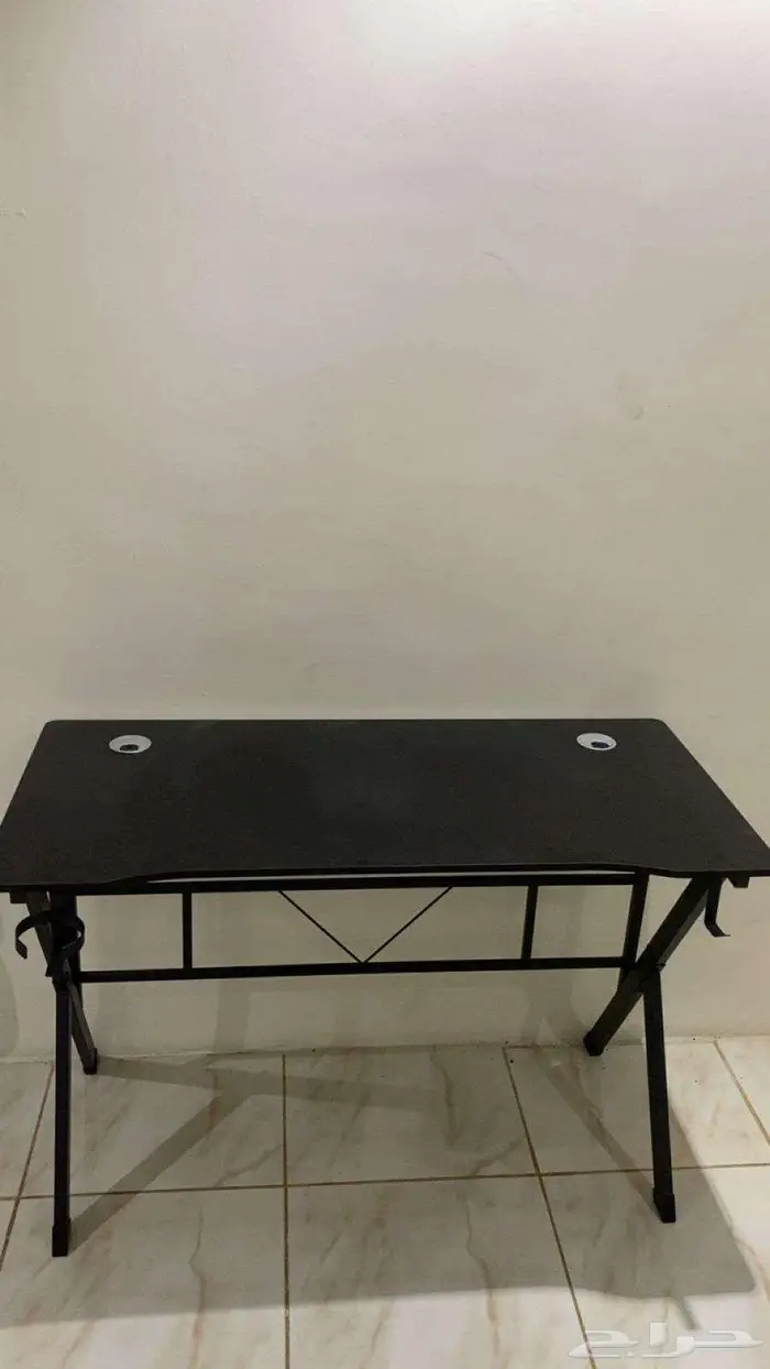 طاولة مكتب 0