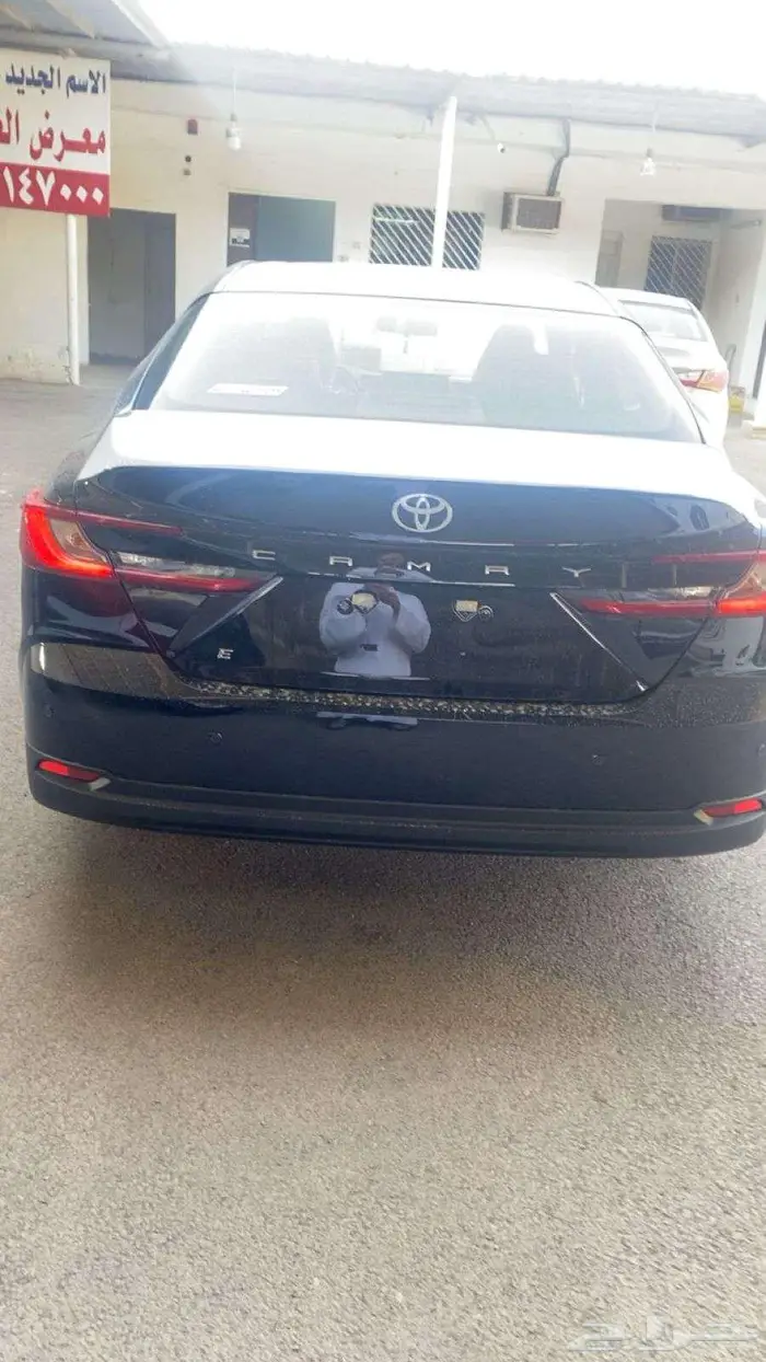 كامريE 2025 اسود اصفار سعودي صادر لوحات ب109.500 ريال 8