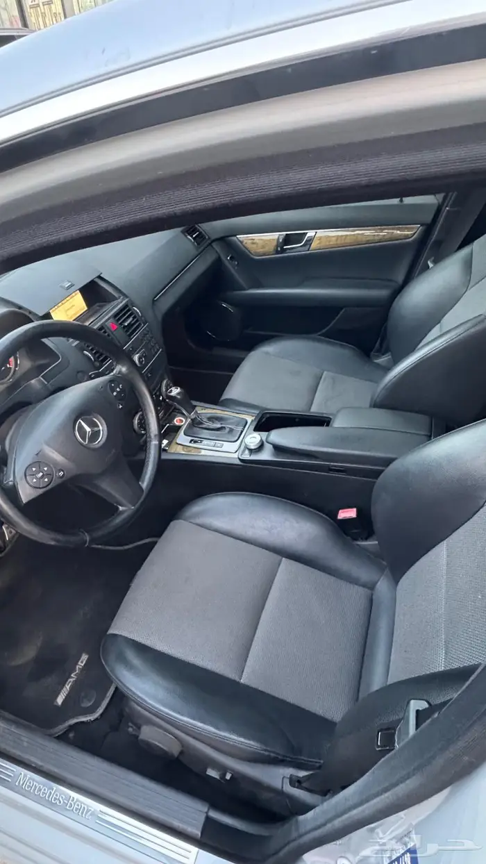 مرسيدس C200 2011 9