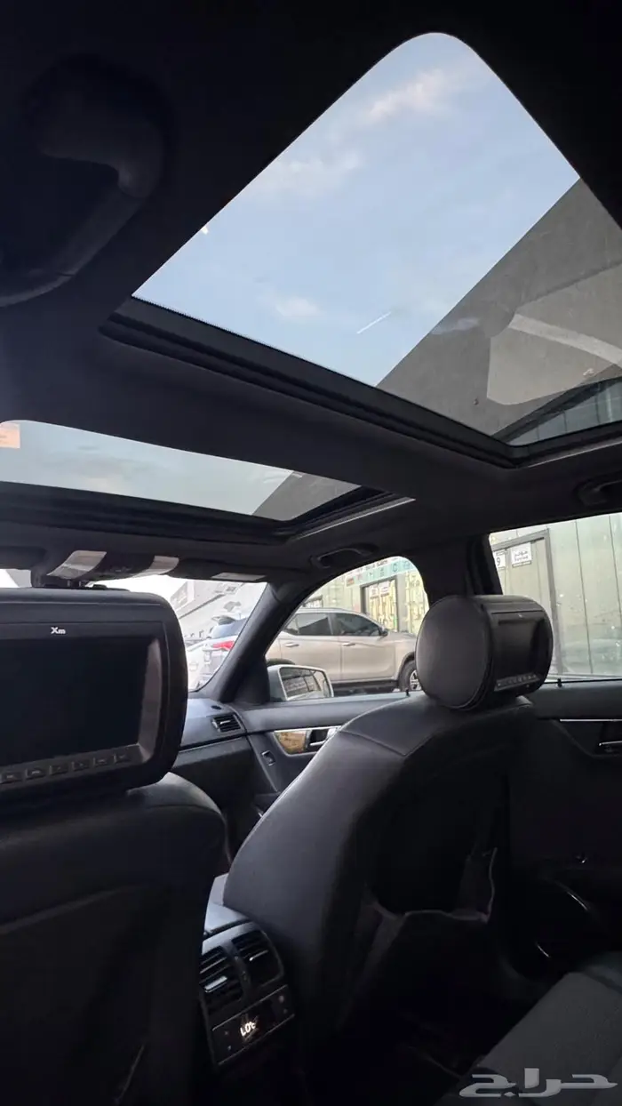 مرسيدس C200 2011 8