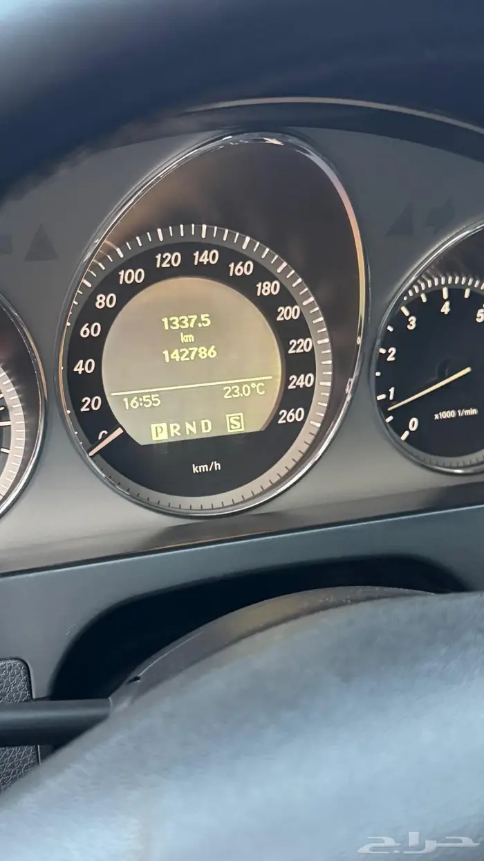 مرسيدس C200 2011 15