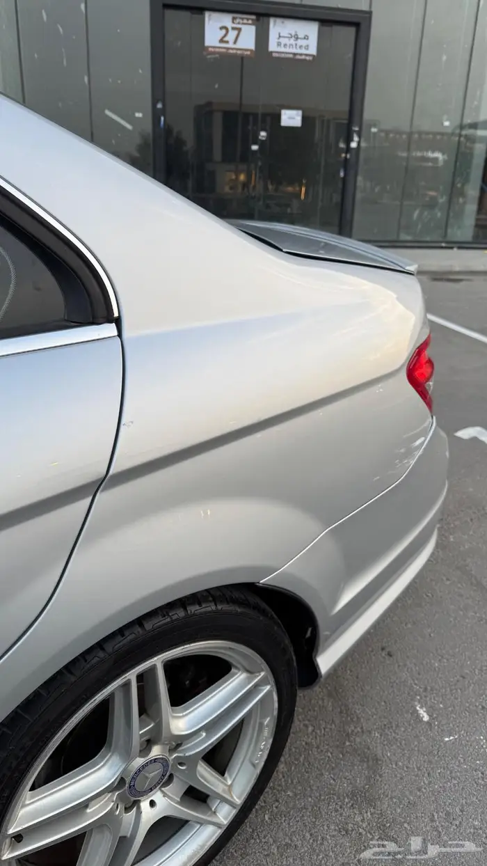 مرسيدس C200 2011 13