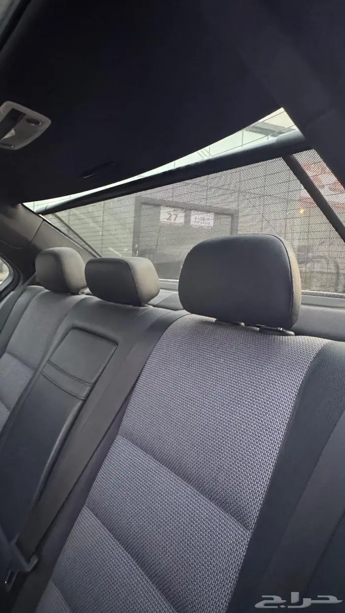 مرسيدس C200 2011 16