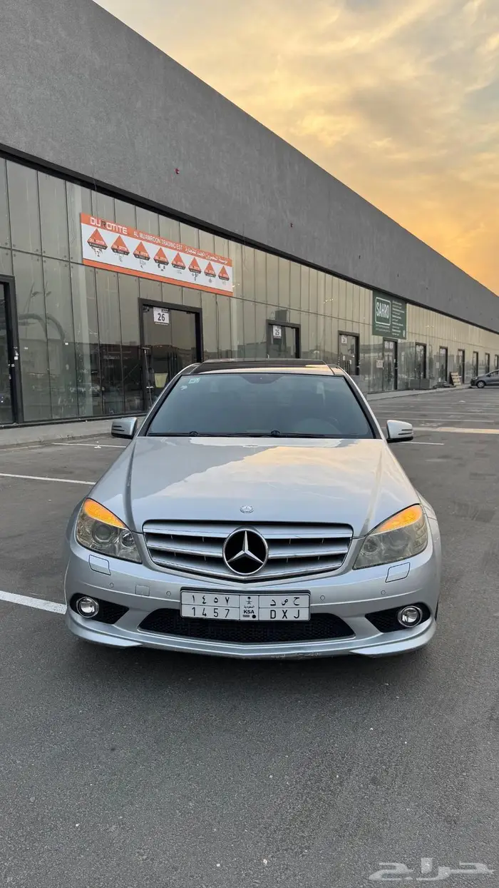 مرسيدس C200 2011 3