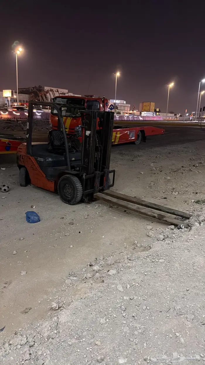 رافعه شوكيه ايجار الدمام تنزيل تريلات وتحميل تاجير يومي سبوع 0