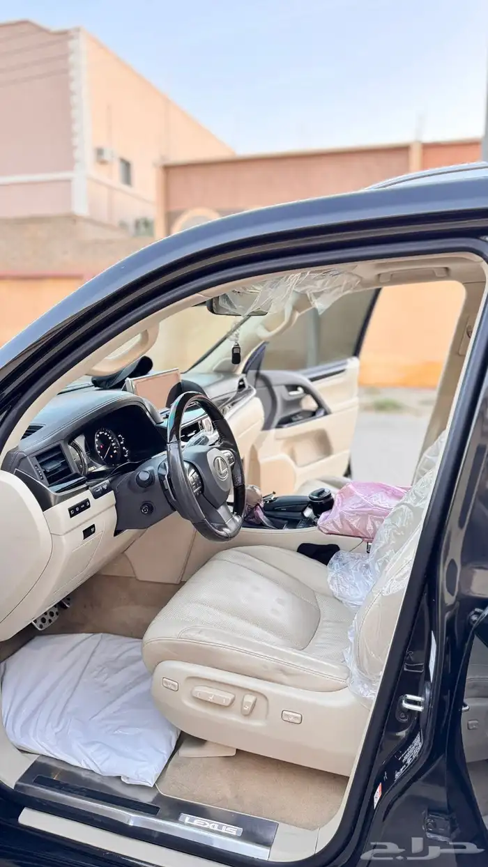 لكزس موديل 2019 13