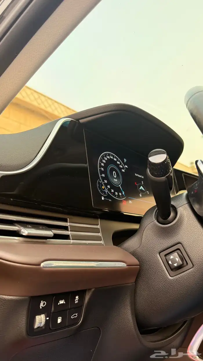 هيونداي ازيرا 2020 ( بنزين) v6 فل كامل 7