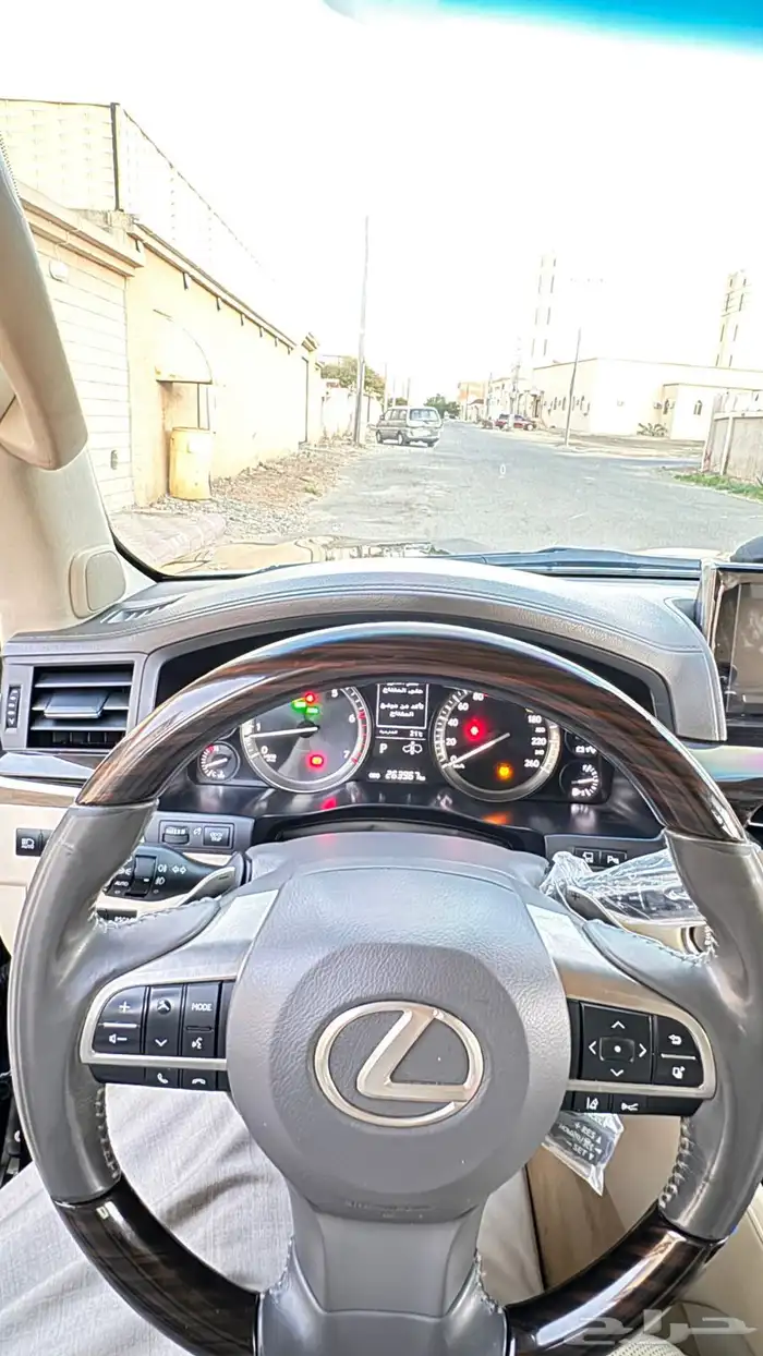 لكزس موديل 2019 11