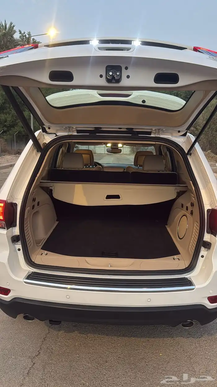 جراند شيروكي 8