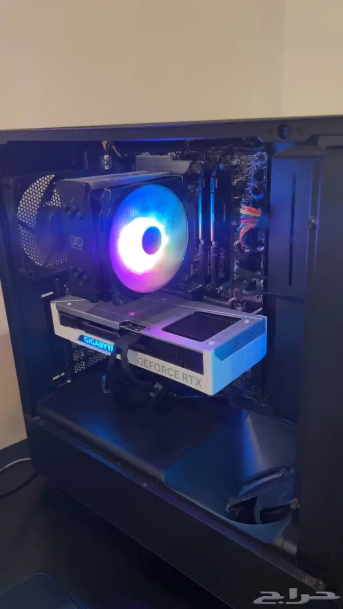 السلام عليكم بي سي للبيع 3