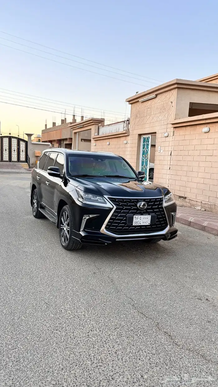 لكزس موديل 2019 2