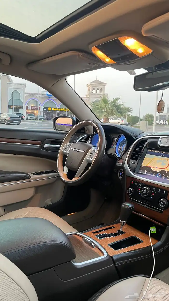 كرايزلر 2013 C300 اكزكتيف 4