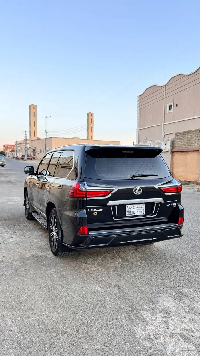 لكزس موديل 2019 3