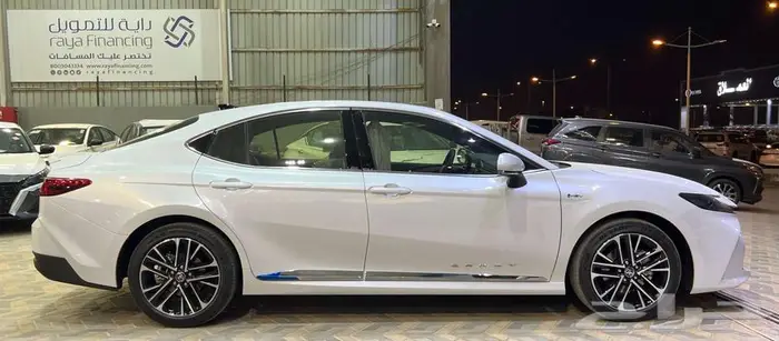 تويوتا كامري LE هايبرد 2025 2