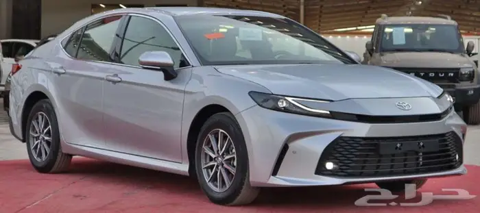 تويوتا كامري Eبنزين 2025 سعودي كل الألون والفئات متوفره 5