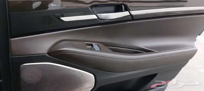 جينسيس G90 2017 رويال V6 فل نظيفة وكالة 7