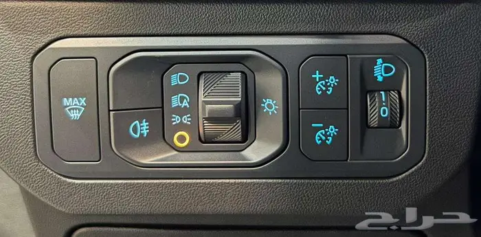 جديد فورد تورس تيتانيوم 2026 15