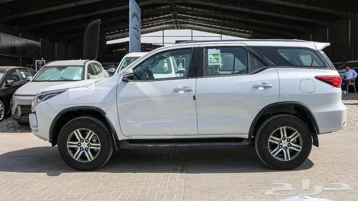 تويوتا فورشنر بنزبن وديزل دبل وبدون دبل 25 و 26 كاش واقساط 3