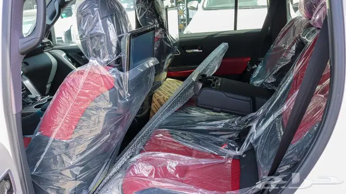 تويوتا لاندكروزر VXR موديل 2024 باقل سعر خصم يصل الى 20 21