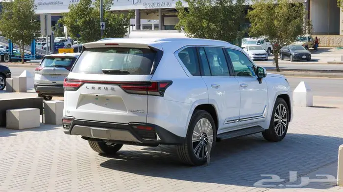 عرض خاص لكزس LX600 -BB موديل 2025 - كاش - واقساط 5