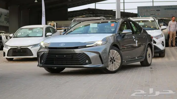 تويوتا كامري LE هيبرد وبنزين موديل 2025 كاش واقساط باقل سعر 1