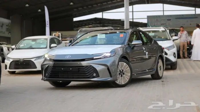 تويوتا كامري LE هيبرد وبنزين موديل 2025 كاش واقساط باقل سعر 6