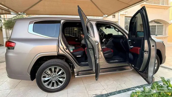 تويوتا لاندكروز VX-R فل كامل سعودي Land-Cruiser 6