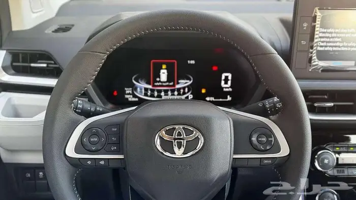 تويوتا فيلوز GLX موديل 2025 لدى الخضر للسيارات 11