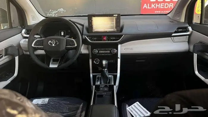 تويوتا فيلوز GLX موديل 2025 لدى الخضر للسيارات 15