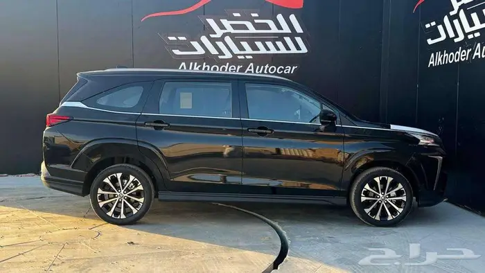 تويوتا فيلوز GLX موديل 2025 لدى الخضر للسيارات 1