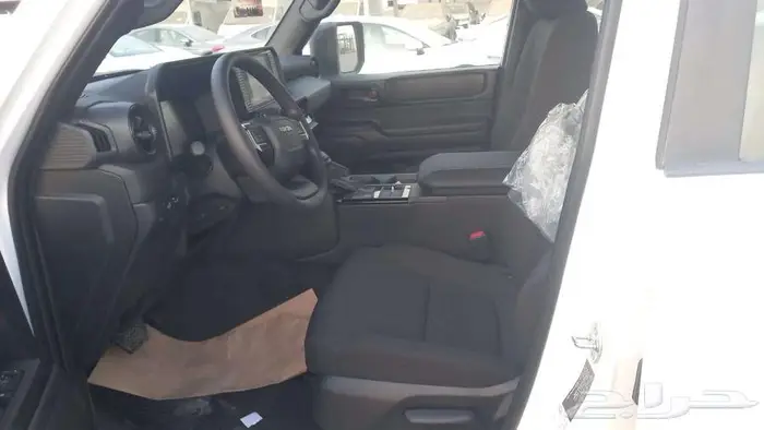 تويوتا برادو تي اكس 2 ابيض بنزين 2026 اقل سعر كاش واقساط 2