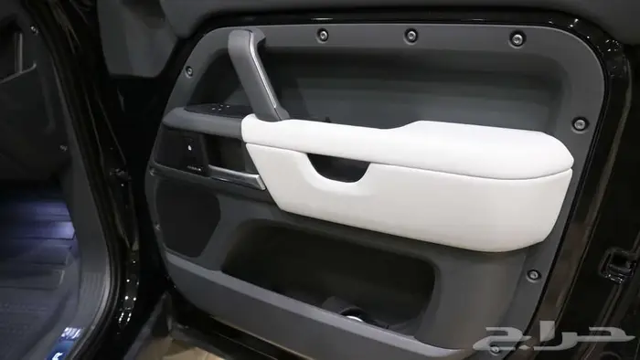 عرض خاص لاندروفر ديفندر HSE موديل 2026 الناغي كاش واقساط 17