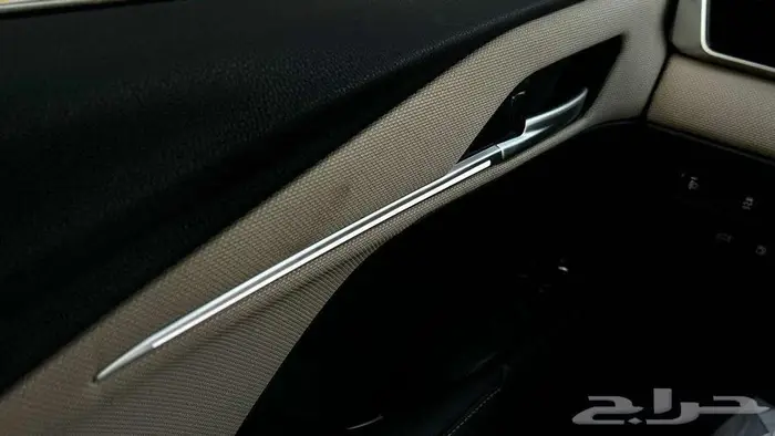 تويوتا كامري LE نص فل 2025 14