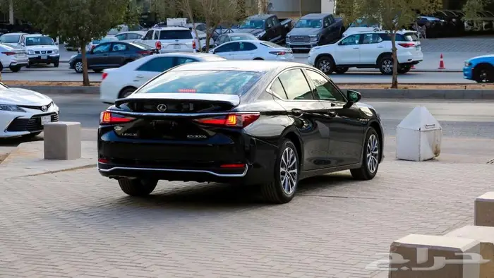 لكزس ES300AH 2025 كاش وتقسيط 7