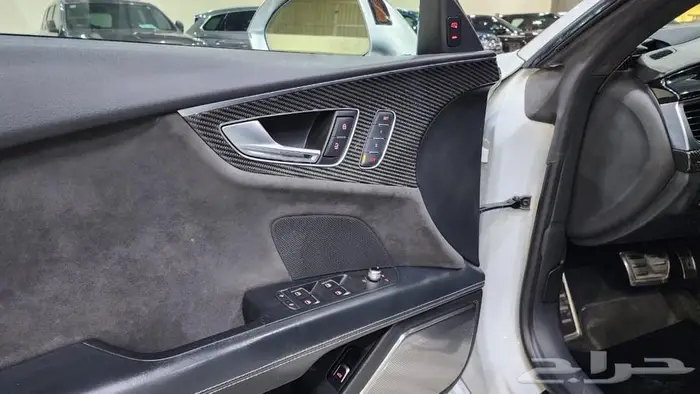 اودي RS7 2016 17