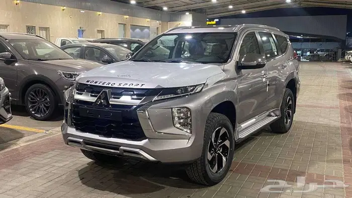 عرض خااص ميتسوبيشي مونتيرو نص فل موديل 2025 بنزين 3