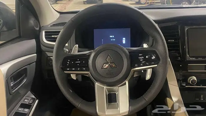 عرض خااص ميتسوبيشي مونتيرو نص فل موديل 2025 بنزين 8