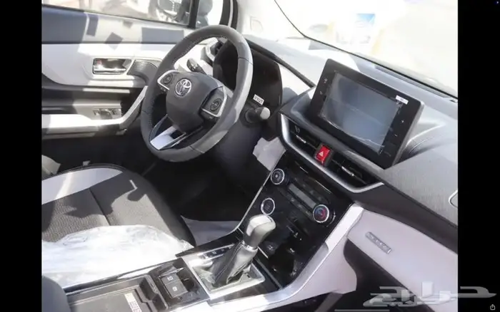 تويوتا فيلوز 2025 (رصاصي   رصاصي فاتح   ابيض ) 5