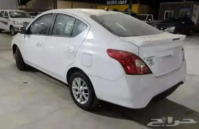 نيسان صني 2024 الشكل الجديد والشكل القديم 3