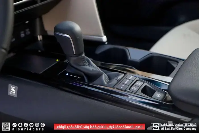 تويوتا كامري LE هايبرد 2025 34