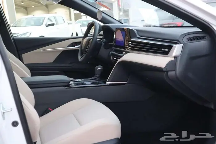 تويوتا كامري 2025 ال اي هايبرد (مبيعات اقساط) 13