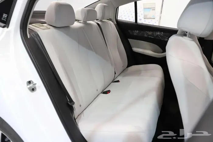 ام جي MG 5 استاندر الشكل الجديد موديل 2025 12